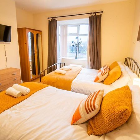 Staveley House Hotel Buitenkant foto